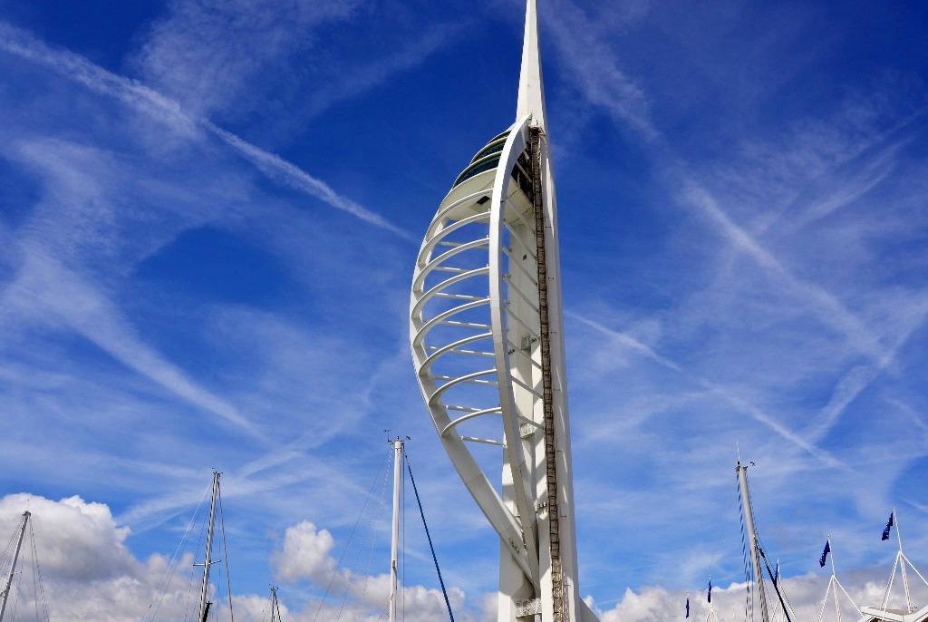 三角帆塔 Spinnaker Tower 苏格兰留学服务中心